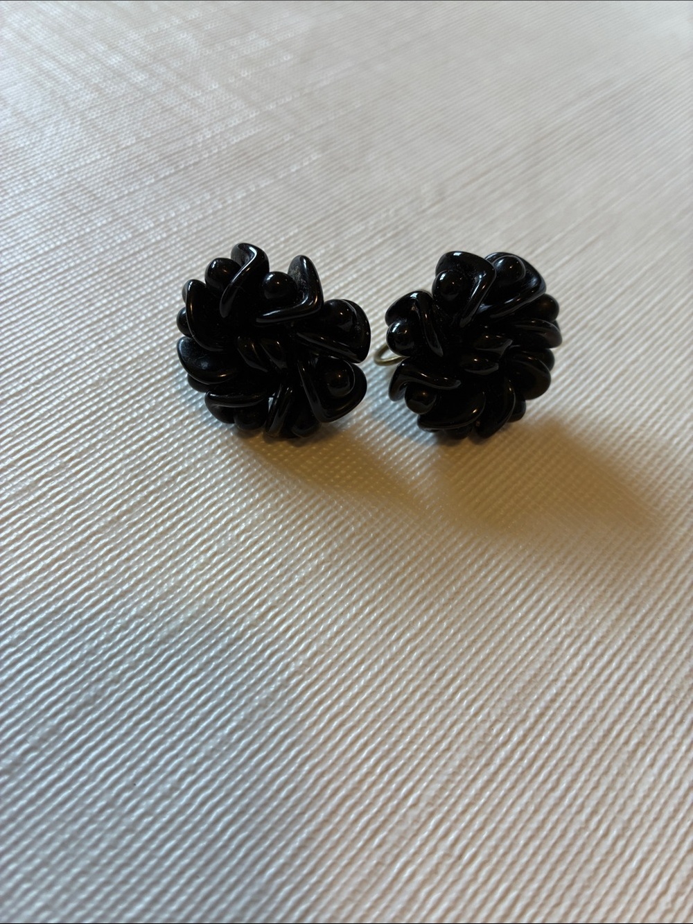 Elegant Black Floral Knot Screw Earrings for Women